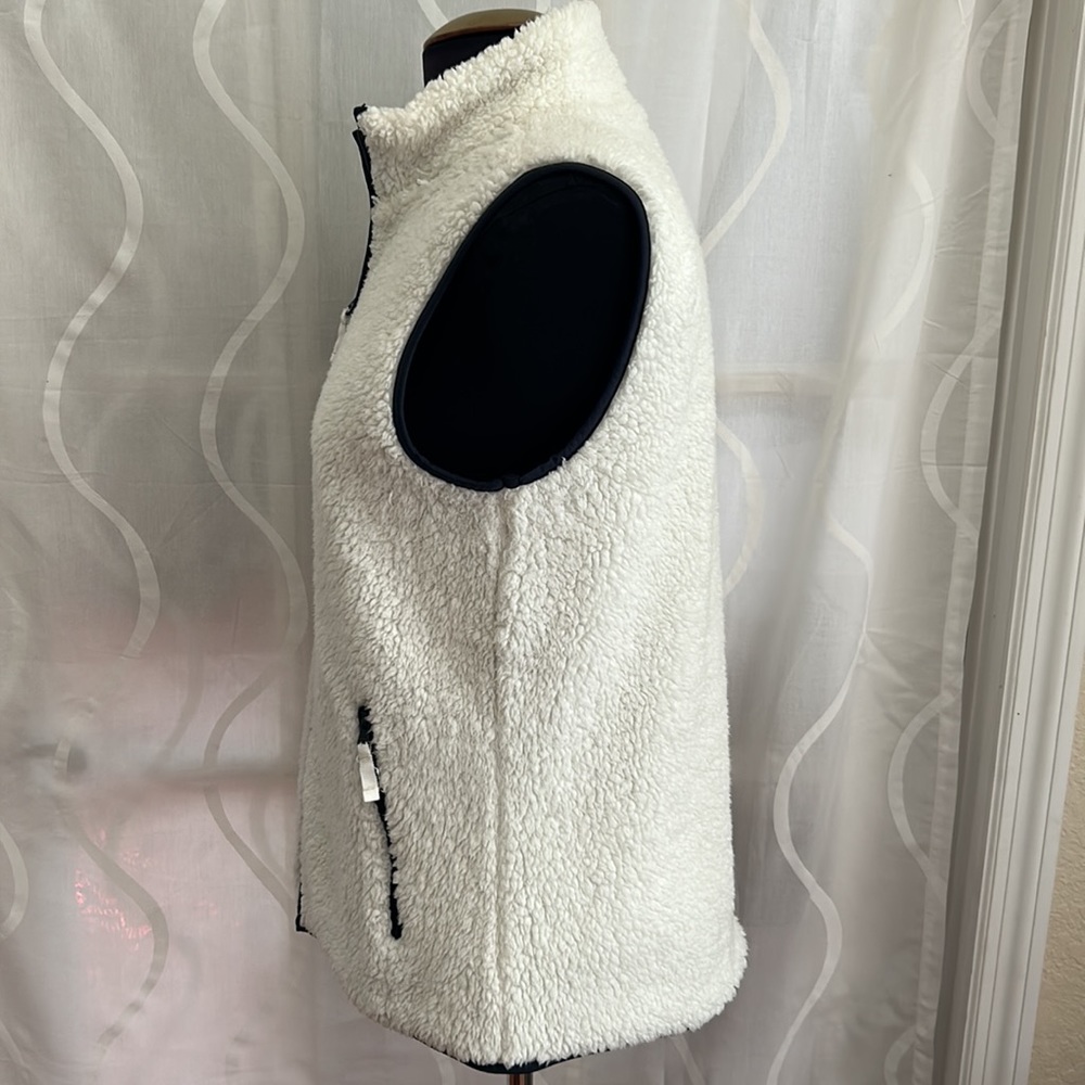 T By Talbots, Ivory, Sherpa, Sleeveless Vest, Size Small - Picture 3 of 6